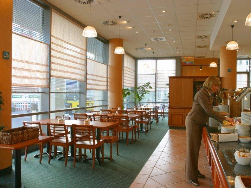 Ibis Hotel Berlin Spandau Exterior foto
