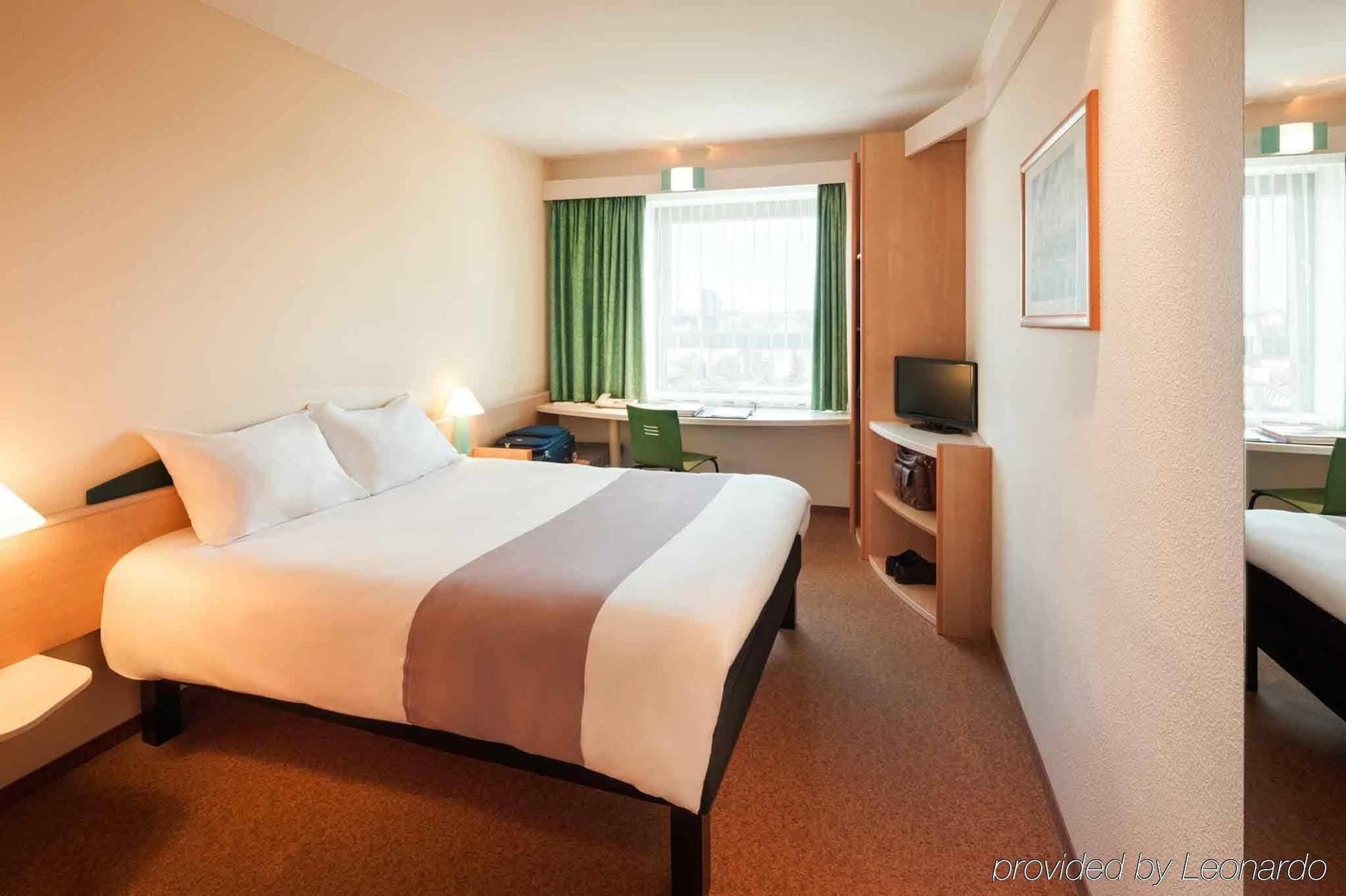 Ibis Hotel Berlin Spandau Exterior foto